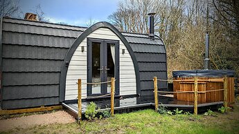 Emlyn's Coppice - Woodland Glamping