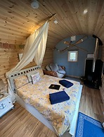 Emlyn's Coppice - Woodland Glamping