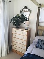 Seaside Escape at Looe Apartment