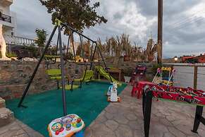 Bungalow Next TO THE Beach IN Malia