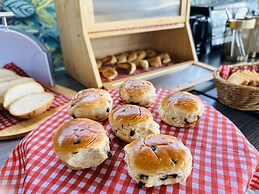 Manila Hotel Boutique