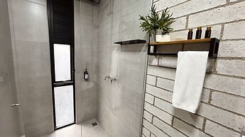 Manila Hotel Boutique