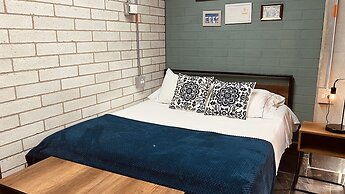 Manila Hotel Boutique