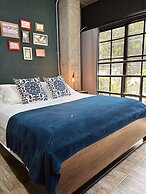 Manila Hotel Boutique