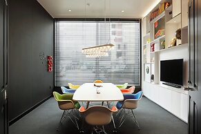 citizenM Los Angeles Downtown