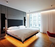 citizenM Los Angeles Downtown