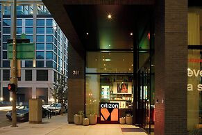 citizenM Los Angeles Downtown