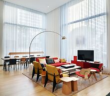 citizenM Los Angeles Downtown