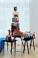 citizenM Los Angeles Downtown
