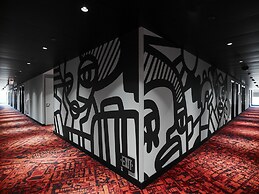 citizenM Los Angeles Downtown