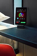 citizenM Los Angeles Downtown