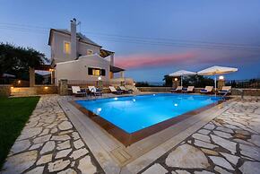 Jasmine Luxury Villa With Private Pool