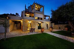 Jasmine Luxury Villa With Private Pool