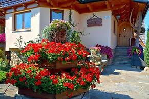 Domek na Gubałówce & Apartamenty - Premium Chalets & Luxury Apartments