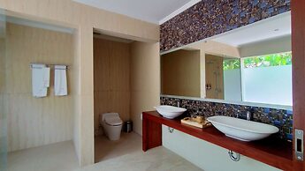 The Grand Villandra Resort