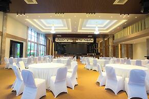 The Grand Villandra Resort