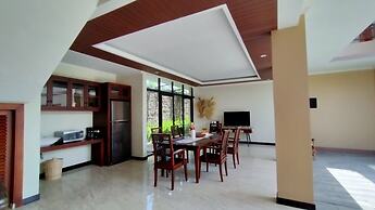 The Grand Villandra Resort