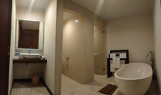 The Grand Villandra Resort