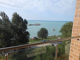 Galerius Golden Beach Apartment
