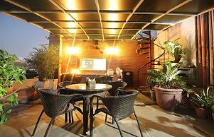 Perch Service Apartment- Sector 40