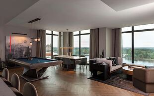 Thompson Savannah, by Hyatt