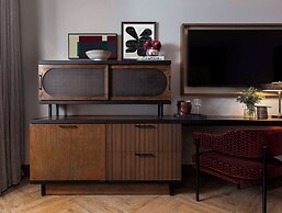 Thompson Savannah, by Hyatt