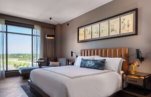 Thompson Savannah, by Hyatt