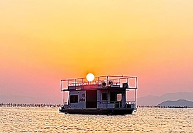 BEACH HOUSE at WANI BASE