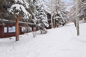 Aspen Mountain Condos by iTrip Aspen Snowmass