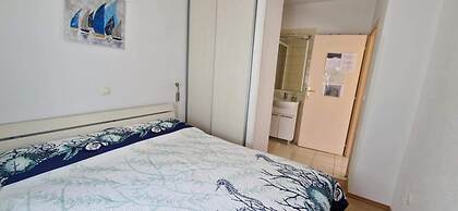 Sea-view Apartment - Sleeps 4, Parking & Balcony