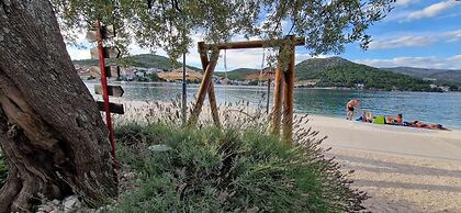 Sea-view Apartment - Sleeps 4, Parking & Balcony