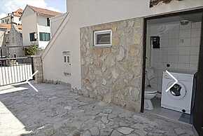 Sea-view Apartment - Sleeps 4, Parking & Balcony