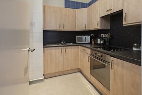 Large Convenient City Centre Apartment