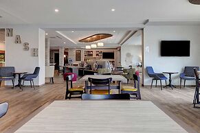 Home2 Suites Downtown Nashville/Metrocenter