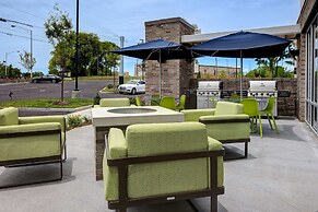 Home2 Suites Downtown Nashville/Metrocenter