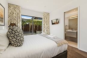 Central Queenstown 3-Bed Villa by Staysouth