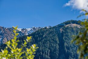 Central Queenstown 3-Bed Villa by Staysouth