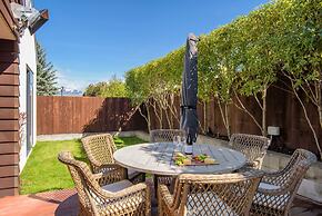 Central Queenstown 3-Bed Villa by Staysouth