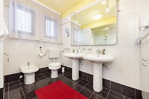 Apartments Villa Rossella 1