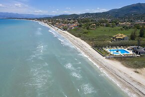 Villa Amorossa with Garden View & Shared Pool by Konnect, Roda Corfu