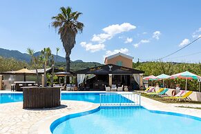 Villa Amorossa with Garden View & Shared Pool by Konnect, Roda Corfu