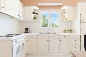 Villa Amorossa with Garden View & Shared Pool by Konnect, Roda Corfu