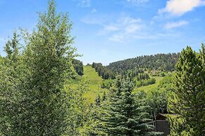 700 Monarch Condos by iTrip Aspen Snowmass