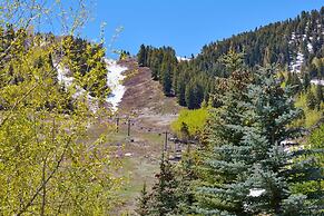 700 Monarch Condos by iTrip Aspen Snowmass