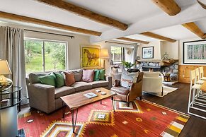 700 Monarch Condos by iTrip Aspen Snowmass