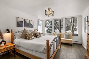 Mountain Queen Condos by iTrip Aspen Snowmass