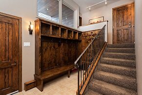 Mountain Queen Condos by iTrip Aspen Snowmass