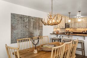 Mountain Queen Condos by iTrip Aspen Snowmass