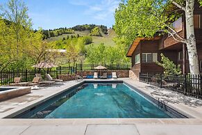 Mountain Queen Condos by iTrip Aspen Snowmass