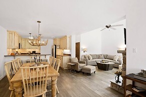 Mountain Queen Condos by iTrip Aspen Snowmass